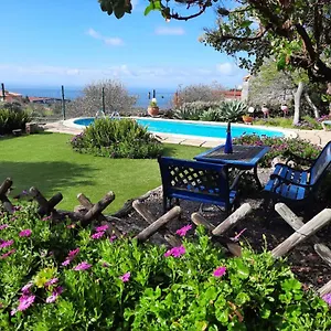 https://casitas-miramar-el-paso.in-canary-islands.com
