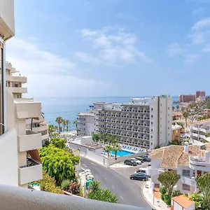 https://moderno-apartamento-1-linea-de-playa.1costadelsol.com